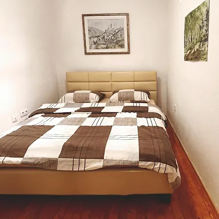 Hrvatin No 5 * Sarajevo