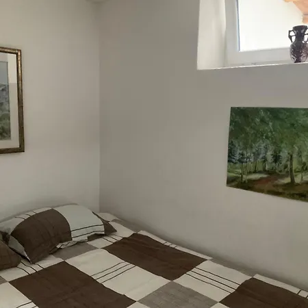 Hrvatin No 5 דירה *